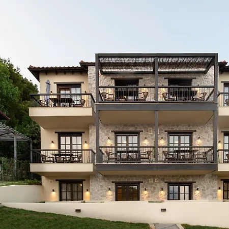 Rizeσ Aparthotel 4*