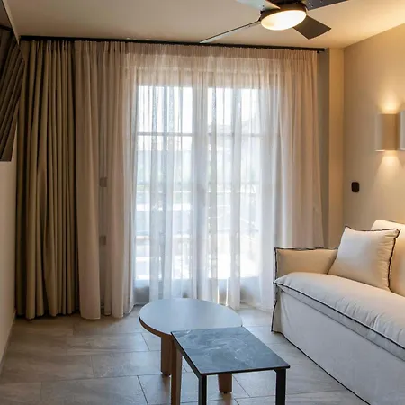 Rizeσ Aparthotel 4*