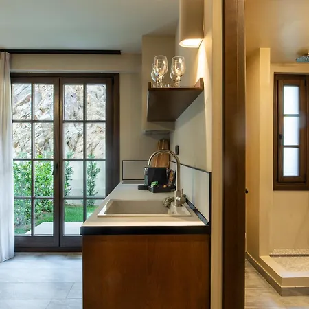 Rizeσ Aparthotel 4*