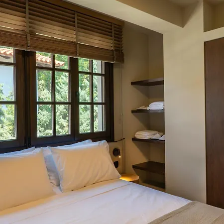 Rizeσ Aparthotel